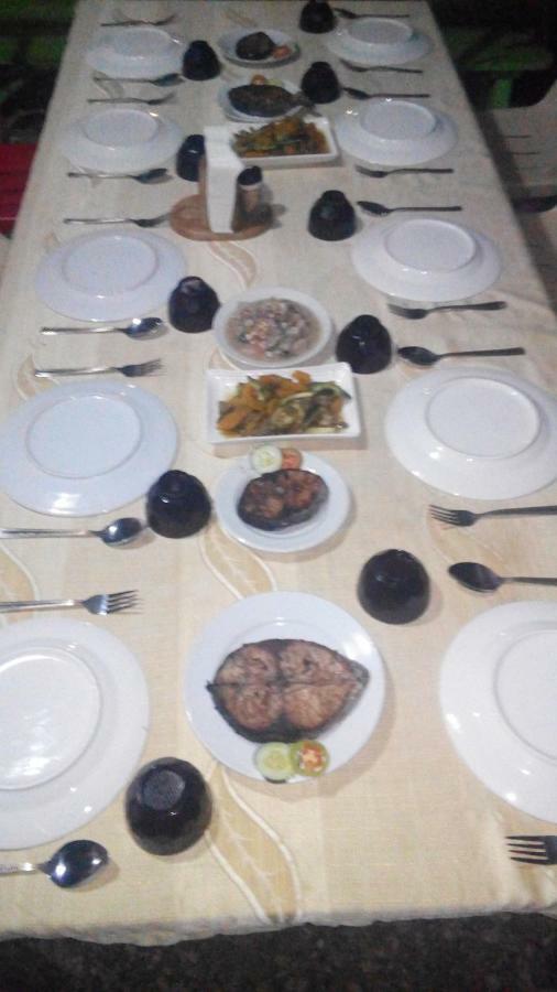 Mother Teresa Rooms And Restaurant Oslob Extérieur photo