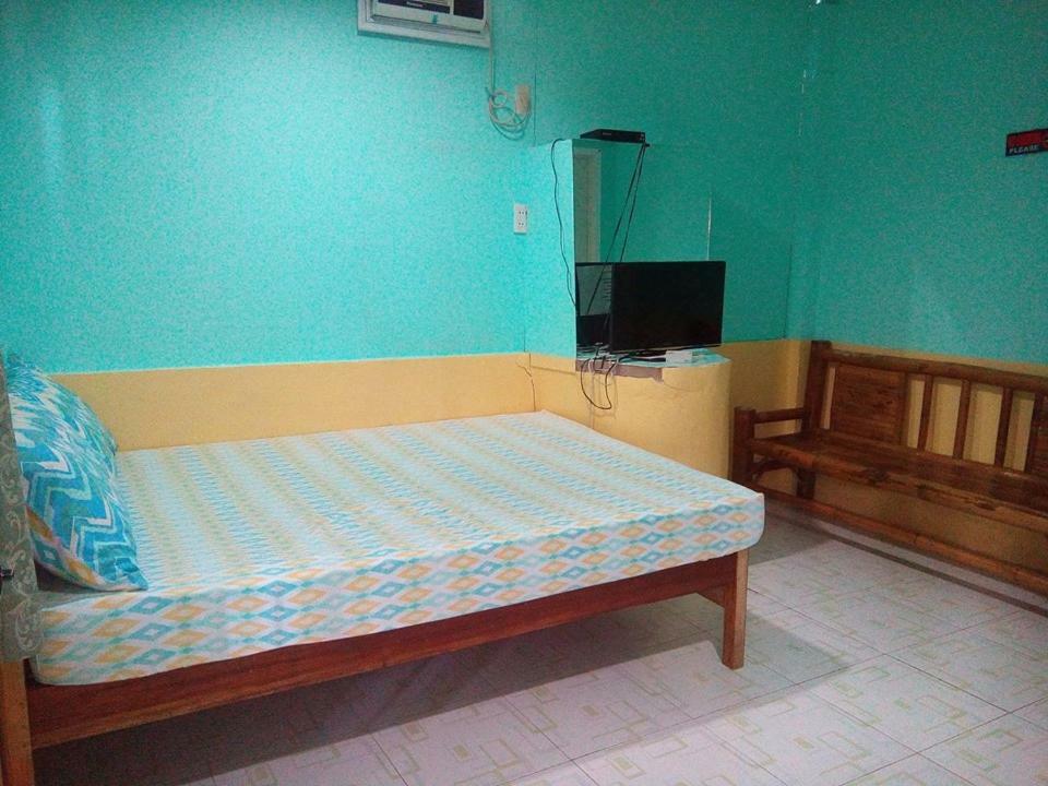 Mother Teresa Rooms And Restaurant Oslob Extérieur photo