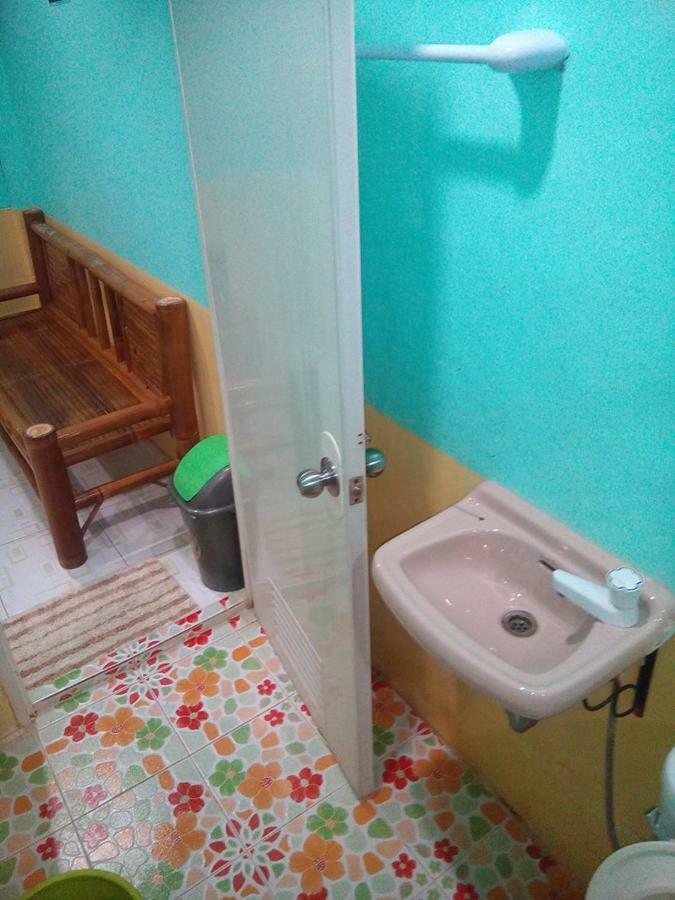 Mother Teresa Rooms And Restaurant Oslob Extérieur photo