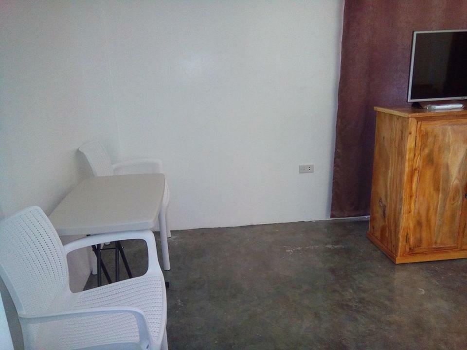 Mother Teresa Rooms And Restaurant Oslob Extérieur photo